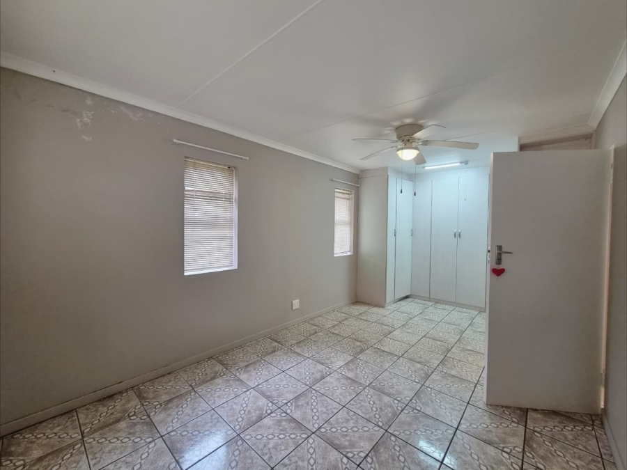 3 Bedroom Property for Sale in Stilbaai Wes Western Cape